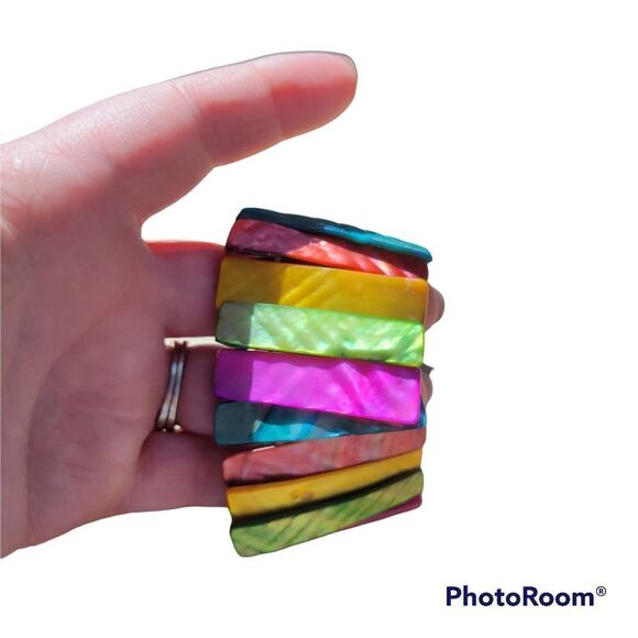 Tropical colored rock bracelet - Picture 3 of 3